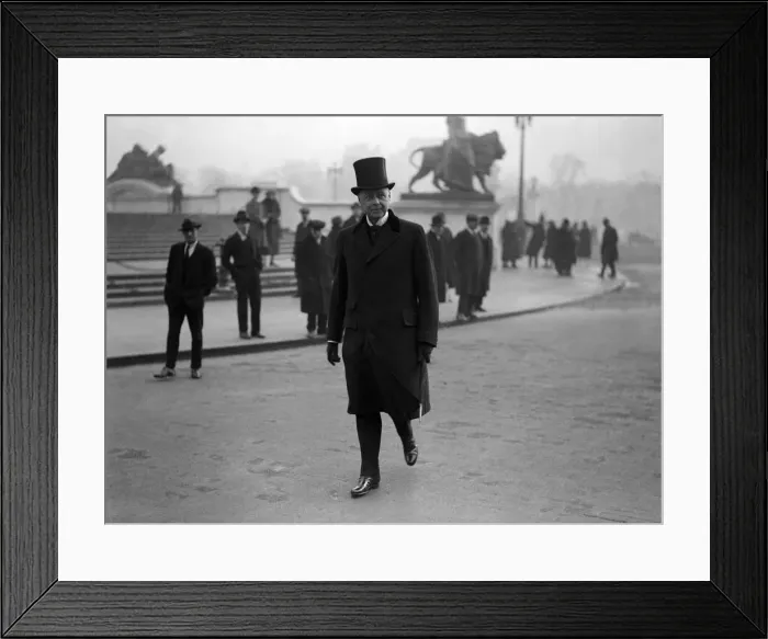 Framed Print : British Home Secretary Sir William Joynson-Hicks leaves Buckingham Palace as Framed Print : British Home Secretary Sir William Joynson-Hicks leaves Buckingham Palace as