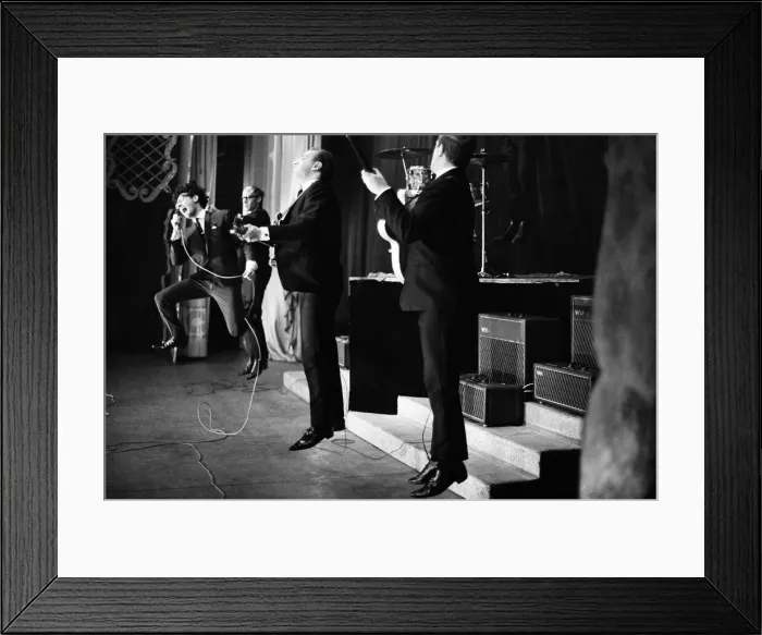 Framed Print : Manchester pop group Freddie and the Dreamers performing on stage at the Britannia