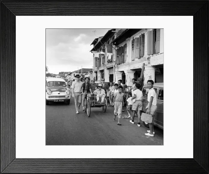 Framed Print : Manchester pop group Freddie and the Dreamers pictured in Singapore during their world Framed Print : Manchester pop group Freddie and the Dreamers pictured in Singapore during their world
