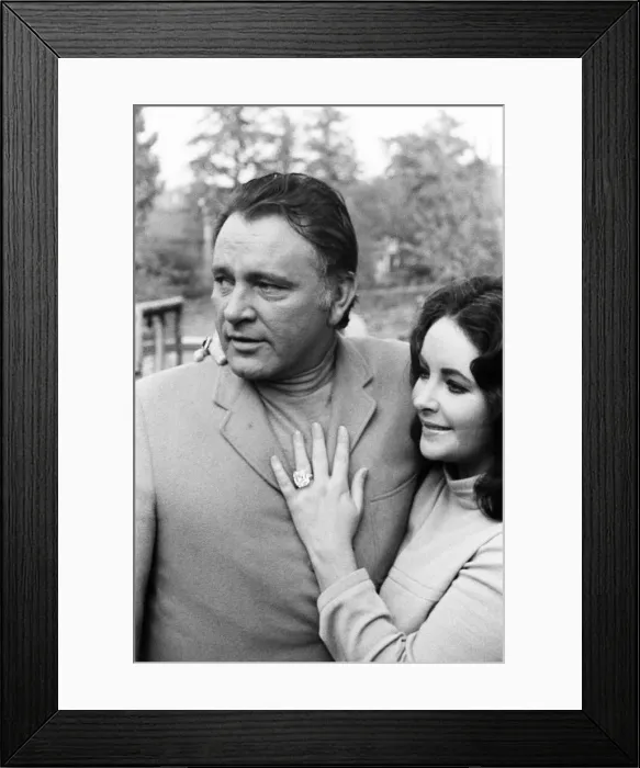 Framed Print : Elizabeth Taylor and Richard Burtons marriage Framed Print : Elizabeth Taylor and Richard Burtons marriage