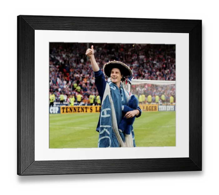 Framed Print : Rangers 5 - 1 Heart of Midlothian. Brian Laudrup Rangers footballer celebrating