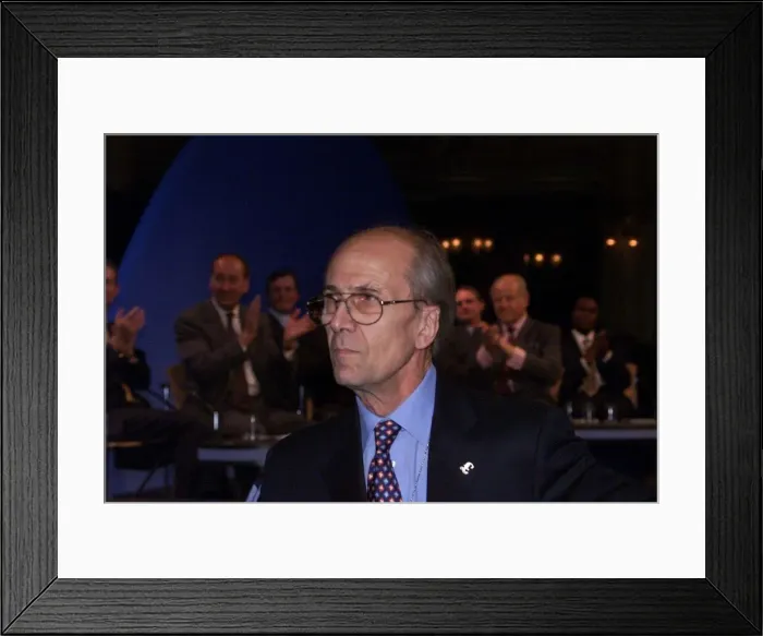 Framed Print : Norman Tebbit October 1999 Conservative Peer speaks in the debate on law Framed Print : Norman Tebbit October 1999 Conservative Peer speaks in the debate on law