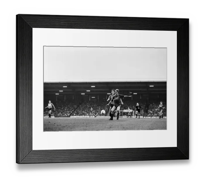 Framed Print : Liverpool 2 v Newcastle United 0 Old League Division One at Anfield