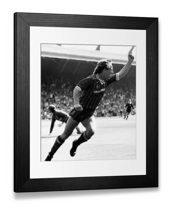 Framed Print : Liverpool 3 v West United 0 Old First Division League One match at Anfield Framed Print : Liverpool 3 v West United 0 Old First Division League One match at Anfield