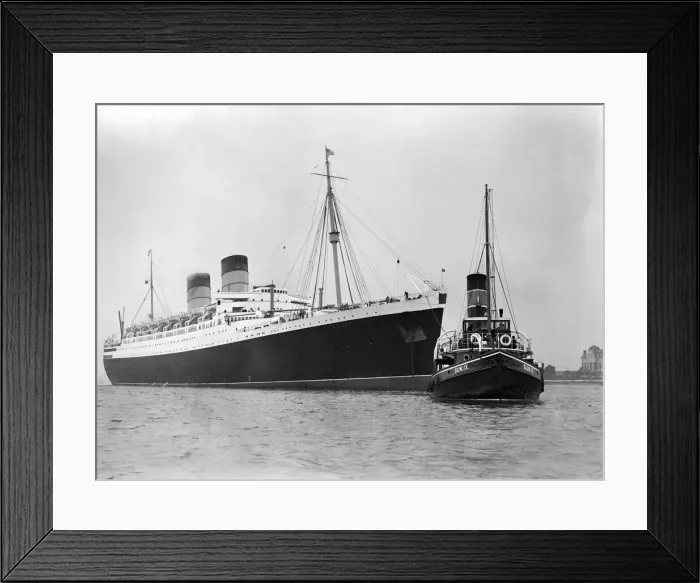 Framed Print : The RMS Mauretania brought up the Thames to King George V Dock at Woolwich Framed Print : The RMS Mauretania brought up the Thames to King George V Dock at Woolwich