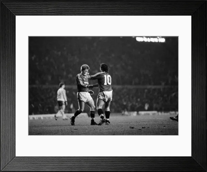 Framed Print : Manchester United 2-0 Arsenal, Old Division One, Old Trafford, January 24th 1987 Framed Print : Manchester United 2-0 Arsenal, Old Division One, Old Trafford, January 24th 1987