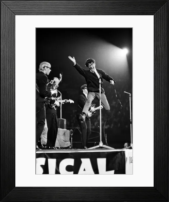 Framed Print : Manchester pop group Freddie and the Dreamers performing on stage at the annual IPC New Framed Print : Manchester pop group Freddie and the Dreamers performing on stage at the annual IPC New