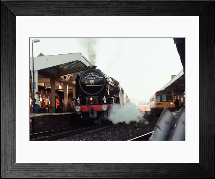 Framed Print : The Blue Peter Steam Train, an A2 No. 60532 Locomotive designed by Arthur H Peppercorn of