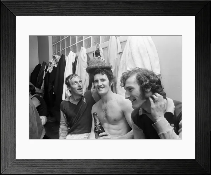 Framed Print : Mansfield 1-1 Aston Villa, League Three match at Field Mill, Monday 24th April 1972 Framed Print : Mansfield 1-1 Aston Villa, League Three match at Field Mill, Monday 24th April 1972