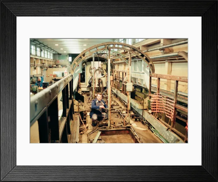 Framed Print : ICI Train Preservation, 4th January 1994. Terry Bye in the area where the Deltic power