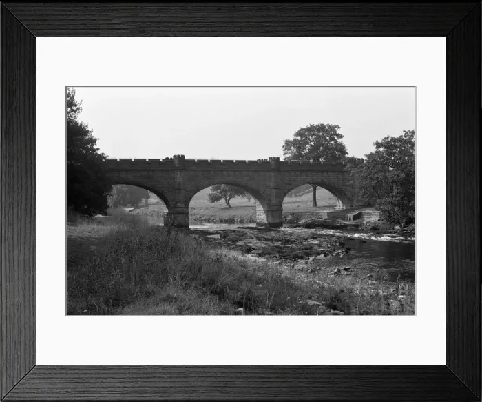 Framed Print : Barden Aqueduct and footbridge, crossing the River Wharfe, North Yorkshire