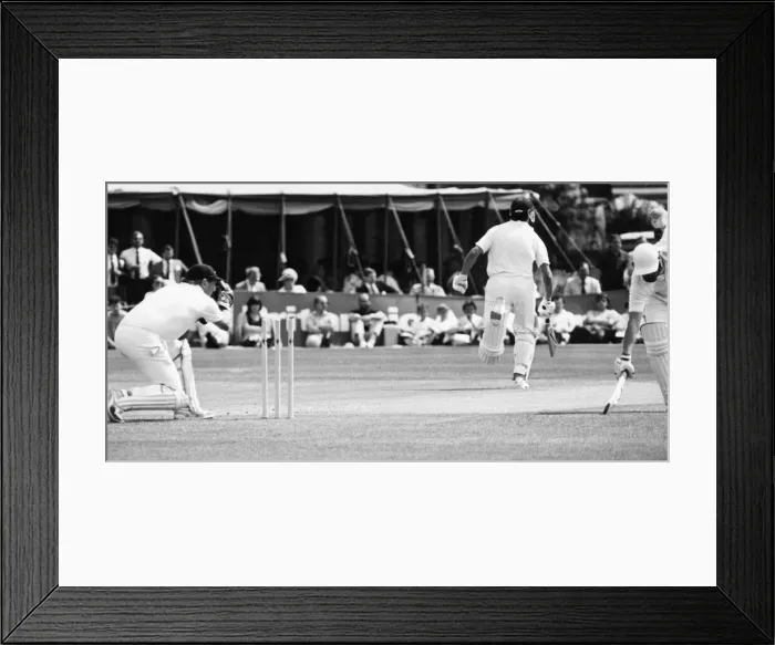 Framed Print : Yorkshire fielders Martyn Moxon, Kevin Sharp and Phillip Carrick seen here during