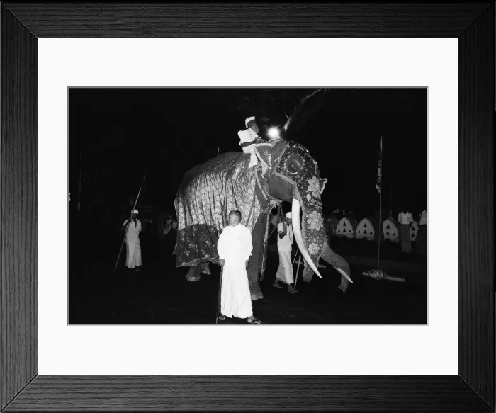 Framed Print : The Queens Royal vist to Sri Lanka 21st-25th October 1981 Framed Print : The Queens Royal vist to Sri Lanka 21st-25th October 1981