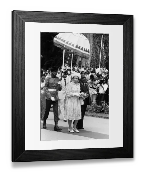 Framed Print : The Queens Royal vist to Sri Lanka 21st-25th October 1981