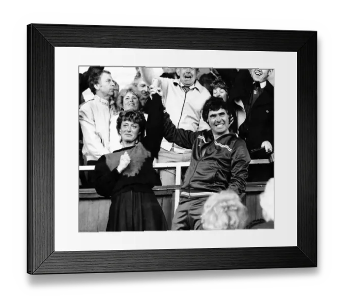 Framed Print : Bobby Gould and his wife accept the fans acclaim at a Coventry v Norwich football match