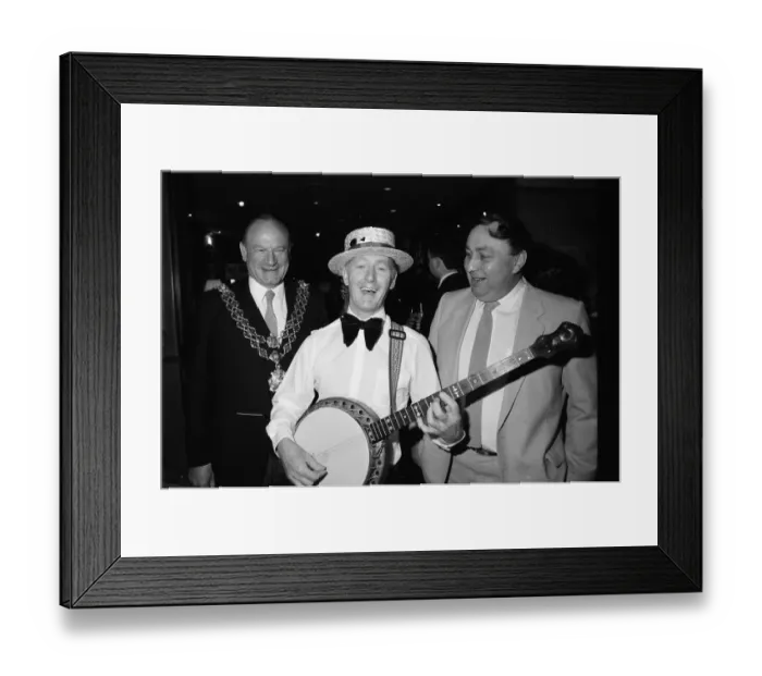 Framed Print : 1988 Birmingham International Jazz and Blues Festival, Artists, Photo-call, 1st July 1988 Framed Print : 1988 Birmingham International Jazz and Blues Festival, Artists, Photo-call, 1st July 1988