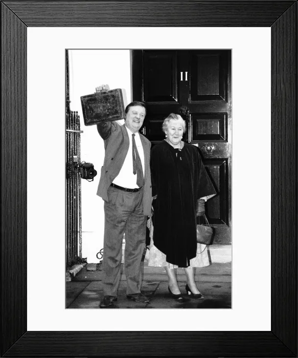 Framed Print : Kenneth Clarke MP and Conservative Chancellor of the Exchequer leaves 11 Downing Street Framed Print : Kenneth Clarke MP and Conservative Chancellor of the Exchequer leaves 11 Downing Street