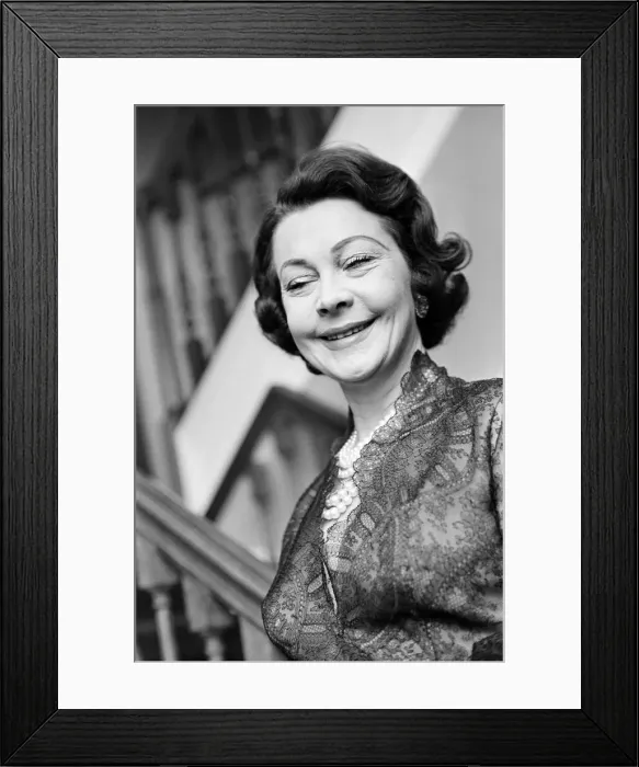 Framed Print : Vivien Leigh, stage and film actress, 3rd February 1965 Framed Print : Vivien Leigh, stage and film actress, 3rd February 1965