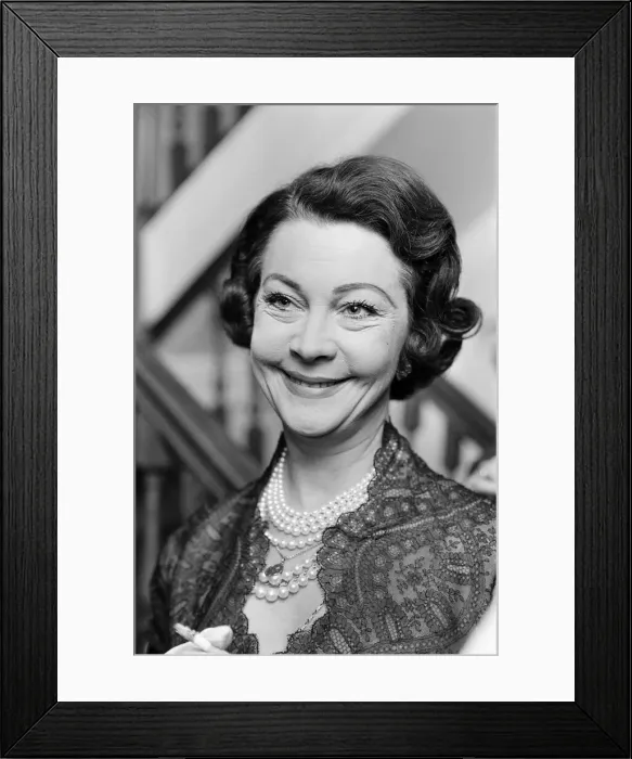 Framed Print : Vivien Leigh, stage and film actress, 3rd February 1965 Framed Print : Vivien Leigh, stage and film actress, 3rd February 1965