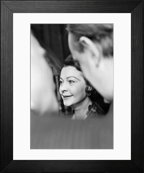 Framed Print : Vivien Leigh, stage and film actress, 3rd February 1965 Framed Print : Vivien Leigh, stage and film actress, 3rd February 1965
