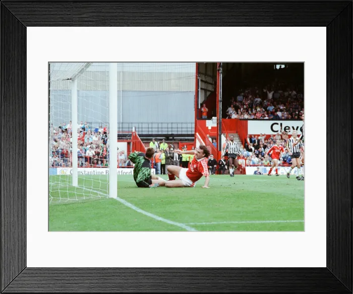 Framed Print : Middlesbrough 1-0 Notts County, League Devision Two match at Ayresome Park Framed Print : Middlesbrough 1-0 Notts County, League Devision Two match at Ayresome Park