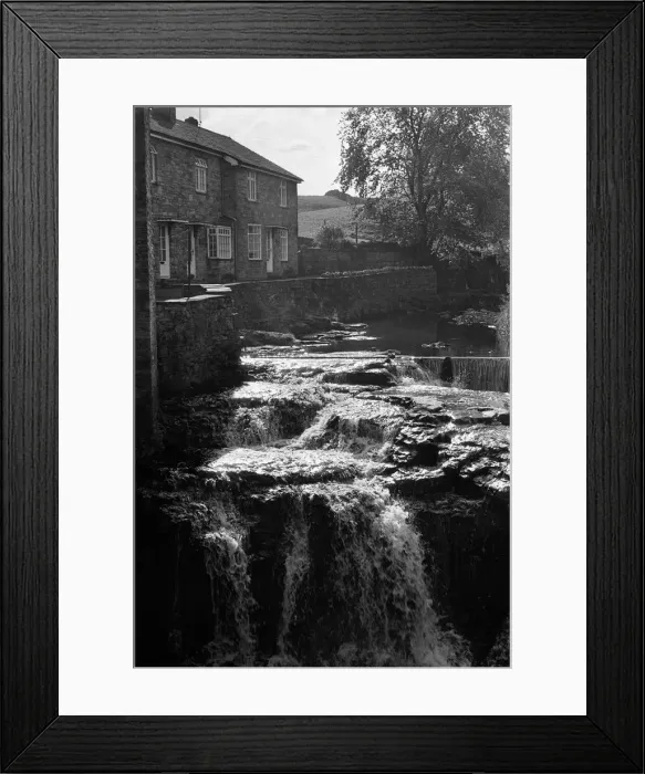 Framed Print : Yorkshire Dales, North Yorkshire. Sunday 24th October 1982