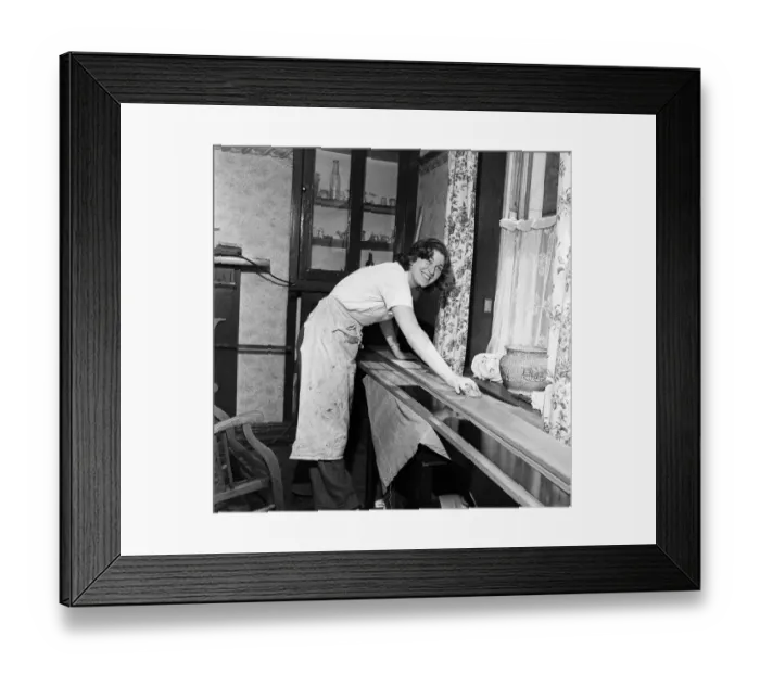 Framed Print : Miss Marie Fielding, the only woman French Polisher on the Isle of Man