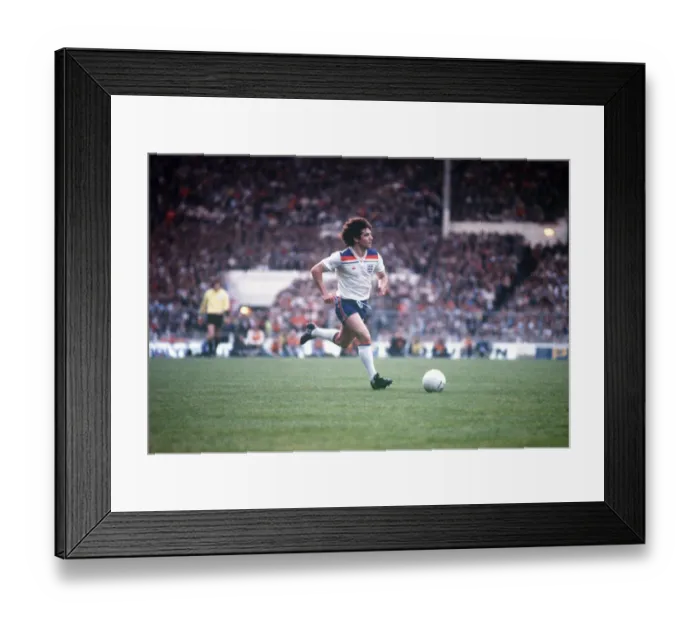 Framed Print : England v Argentina May 1980 Kevin Keegan CL13 649 MSI Mirrorpix Framed Print : England v Argentina May 1980 Kevin Keegan CL13 649 MSI Mirrorpix