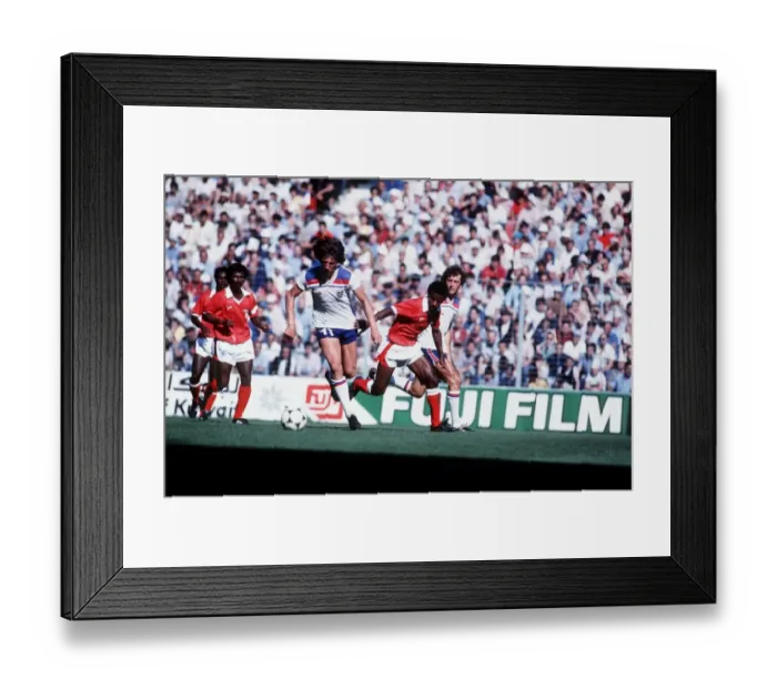 Framed Print : Paul Mariner of England during football World Cup 1982 running with ball England 1 Framed Print : Paul Mariner of England during football World Cup 1982 running with ball England 1