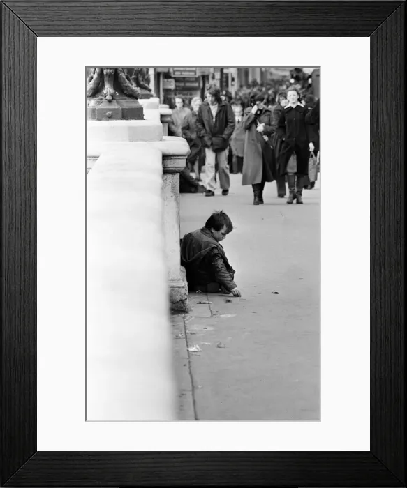 Framed Print : Beggar child on streets of Dublin, Republic of Ireland, 8th April 1978 Framed Print : Beggar child on streets of Dublin, Republic of Ireland, 8th April 1978