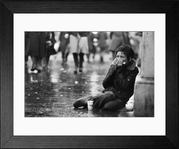 Framed Print : Beggar child on streets of Dublin, Republic of Ireland, 8th April 1978 Framed Print : Beggar child on streets of Dublin, Republic of Ireland, 8th April 1978