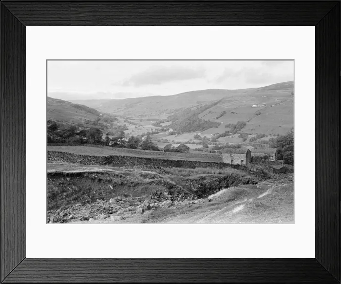 Framed Print : Yorkshire Dales, North Yorkshire, Sunday 24th October 1982