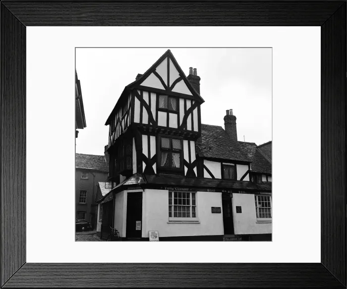 Framed Print : The Bird Cage Inn, Thame, Oxfordshire. 20th May 1954 Framed Print : The Bird Cage Inn, Thame, Oxfordshire. 20th May 1954