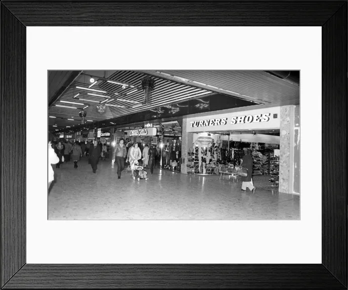 Framed Print : Hill Street Shopping Centre, Middlesbrough, 19th November 1982