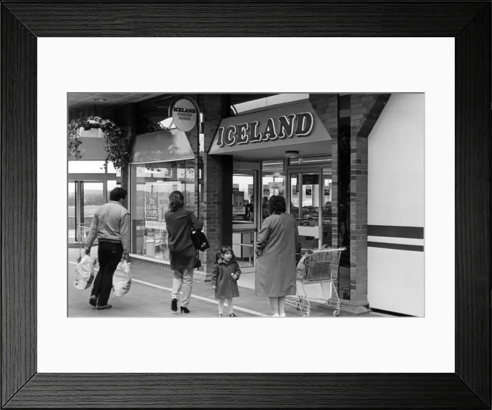 Framed Print : Iceland Supermarket in The Parkway Centre in Coulby Newham, Middlesbrough
