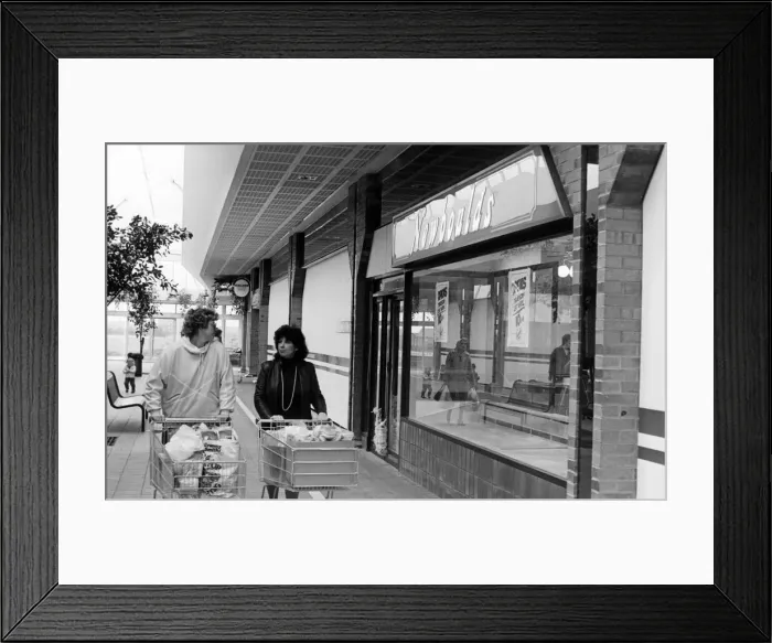 Framed Print : The Parkway Centre in Coulby Newham, Middlesbrough. 18th April 1986 Framed Print : The Parkway Centre in Coulby Newham, Middlesbrough. 18th April 1986
