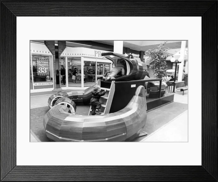 Framed Print : The Parkway Centre in Coulby Newham, Middlesbrough. 18th April 1986 Framed Print : The Parkway Centre in Coulby Newham, Middlesbrough. 18th April 1986