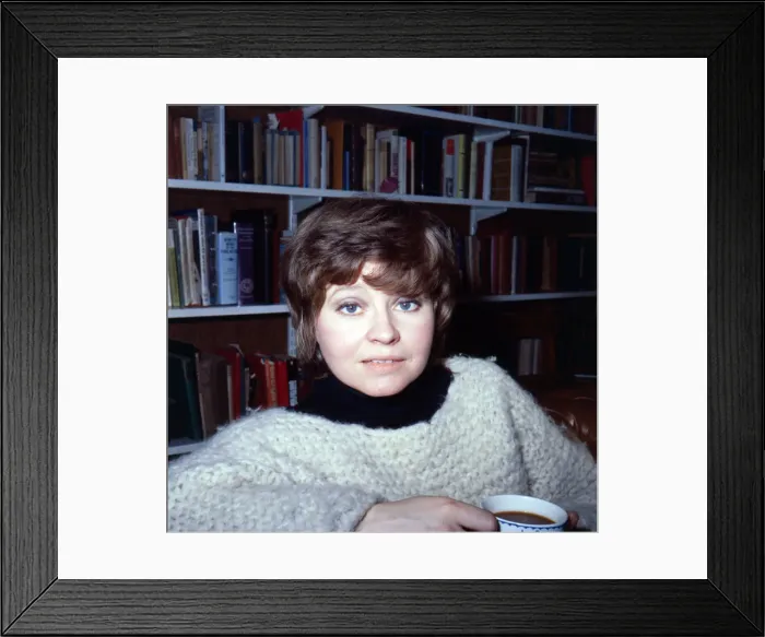 Framed Print : Prunella Scales, Actress, January 1980 Framed Print : Prunella Scales, Actress, January 1980