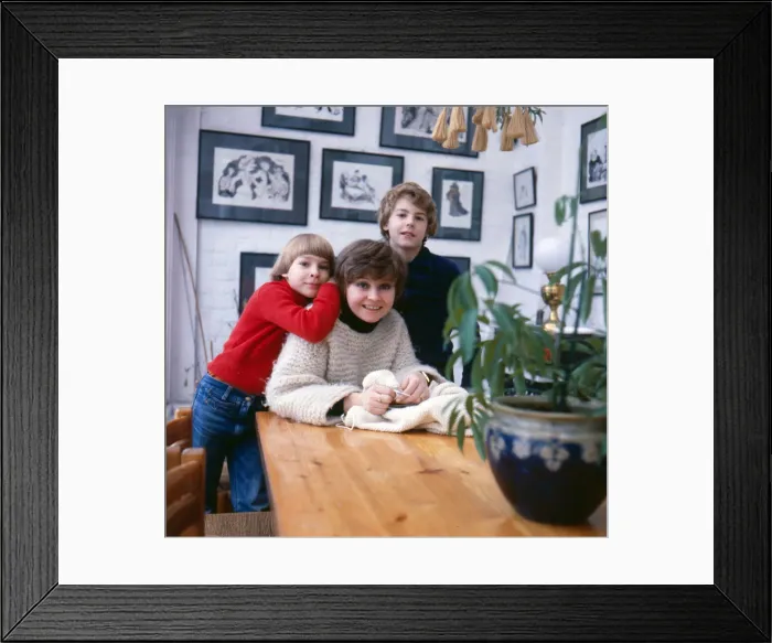 Framed Print : Prunella Scales, Actress, January 1980. Pictured with children, Samuel West & Joe West Framed Print : Prunella Scales, Actress, January 1980. Pictured with children, Samuel West & Joe West