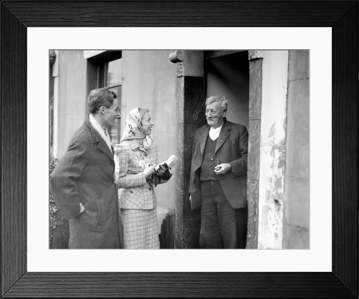 Framed Print : Tony Benn and Wife Caroline Benn canvassing for Bristol SE 23rd November 1950 Framed Print : Tony Benn and Wife Caroline Benn canvassing for Bristol SE 23rd November 1950