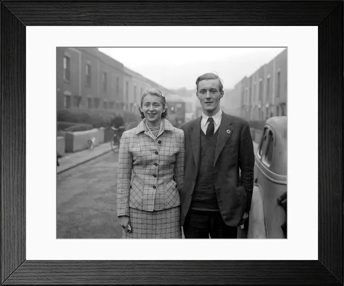 Framed Print : Tony Benn and Wife Caroline Benn canvassing for Bristol SE 23rd November 1950