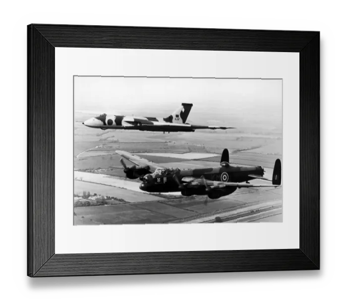 Framed Print : Avro Lancaster bomber commemorative flight over Derwent Dam
