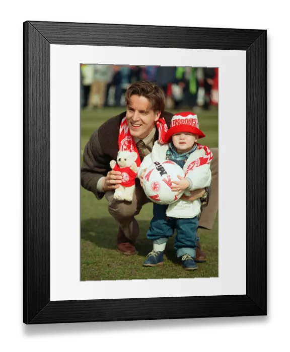 Framed Print : The press conference for new Middlesbrough signing striker Jan Aage Fjortoft Framed Print : The press conference for new Middlesbrough signing striker Jan Aage Fjortoft