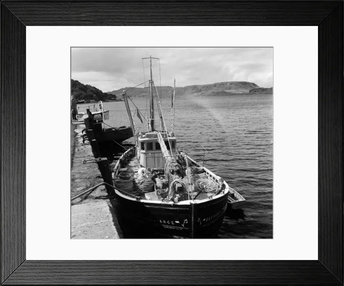 Framed Print : Oban, a resort town within the Argyll and Bute council area of Scotland. 23rd August 1951