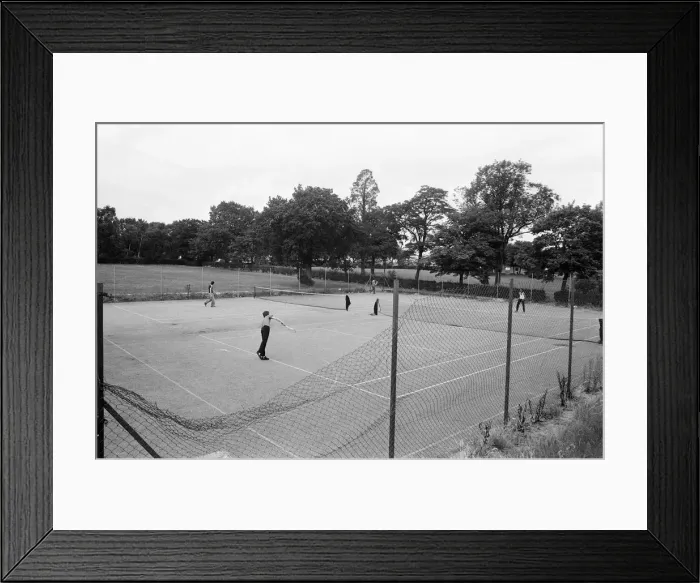 Framed Print : Rowheath Pavilion Centre. Heath Road, Bournville, Birmingham B30 1HH. 14th July 1981 Framed Print : Rowheath Pavilion Centre. Heath Road, Bournville, Birmingham B30 1HH. 14th July 1981