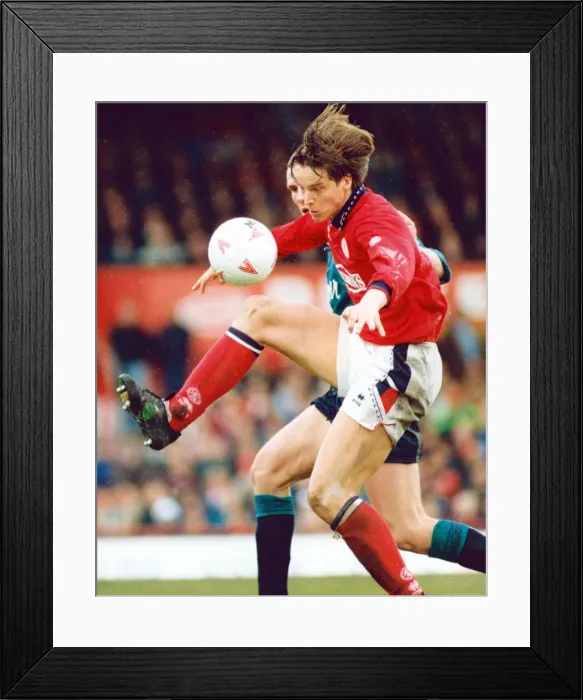 Framed Print : Middlesbroughs Jan Aage Fjortoft. in action against Sheffield United Framed Print : Middlesbroughs Jan Aage Fjortoft. in action against Sheffield United
