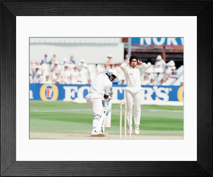 Framed Print : Yorkshire v Gloucestershire, Britannic Assurance County Championship 1992 Framed Print : Yorkshire v Gloucestershire, Britannic Assurance County Championship 1992