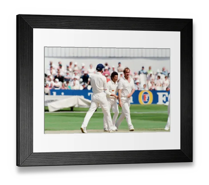 Framed Print : Yorkshire v Gloucestershire, Britannic Assurance County Championship 1992