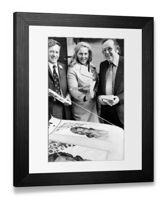 Framed Print : Smiles all the way from the SNP line-up yesterday of Dr Craig Rankin