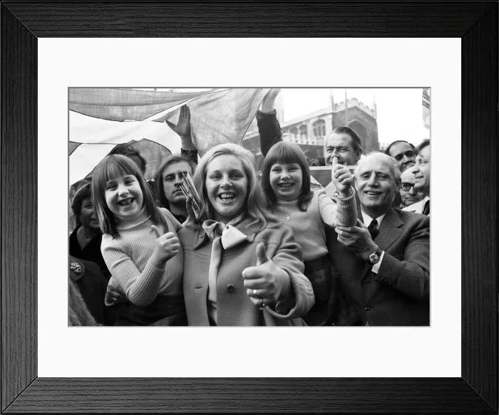 Framed Print : Mrs Margo MacDonald, of the Scottish National Party, MP for Glasgow Govan arrived in